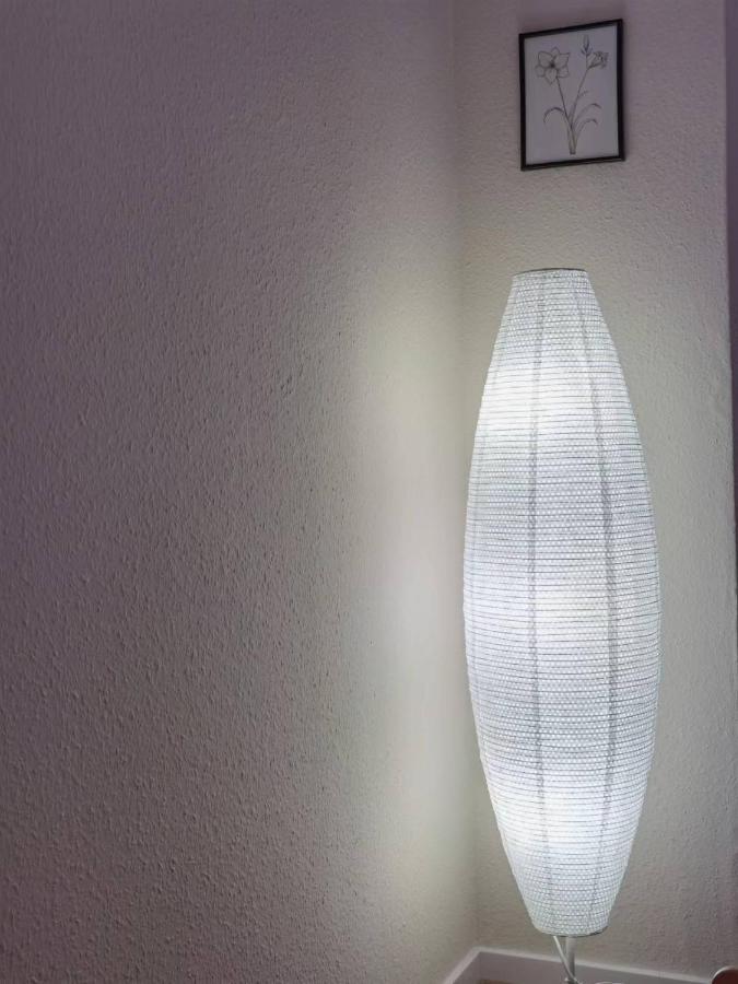 Schaake Hooksiel - Charmante Reetdachwohnung & Kostenfreier Parkplatz Kültér fotó