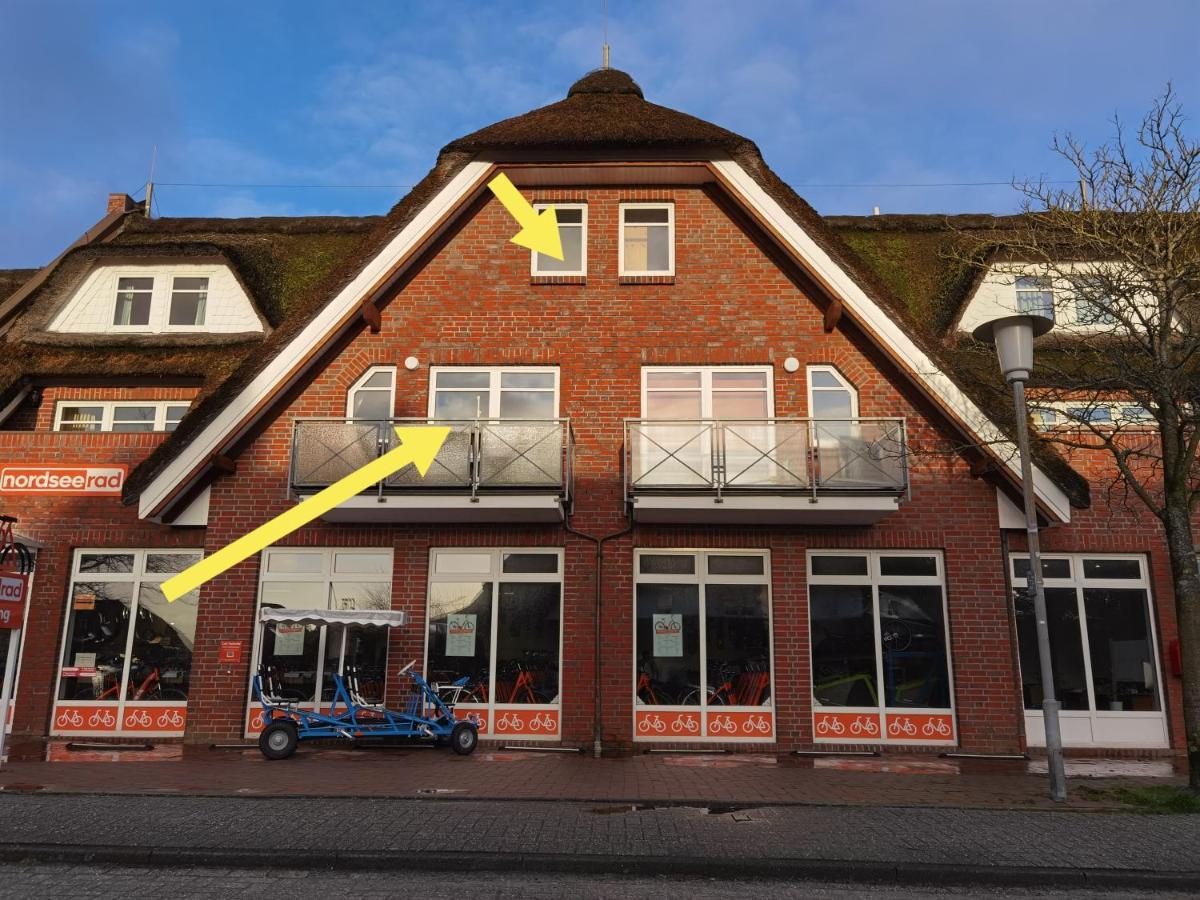 Schaake Hooksiel - Charmante Reetdachwohnung & Kostenfreier Parkplatz Kültér fotó